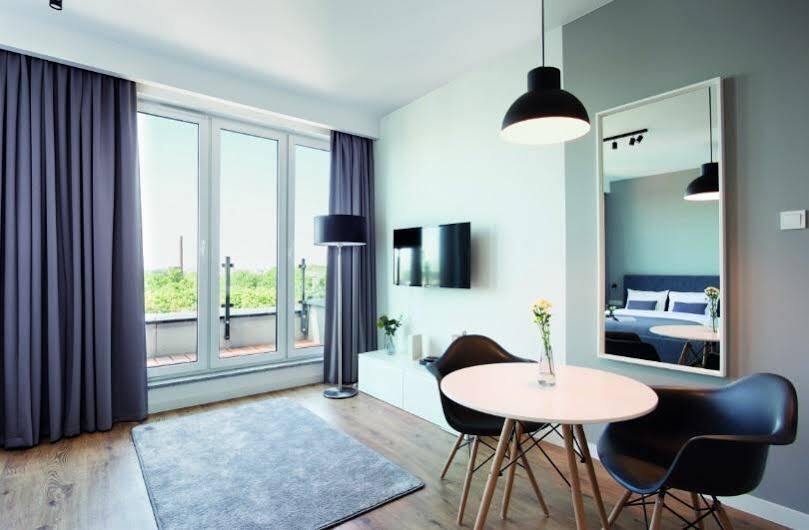S6 By Platinum Residence Warszawa Exteriör bild