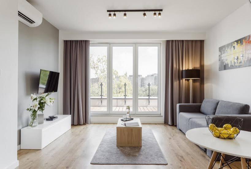 S6 By Platinum Residence Warszawa Exteriör bild